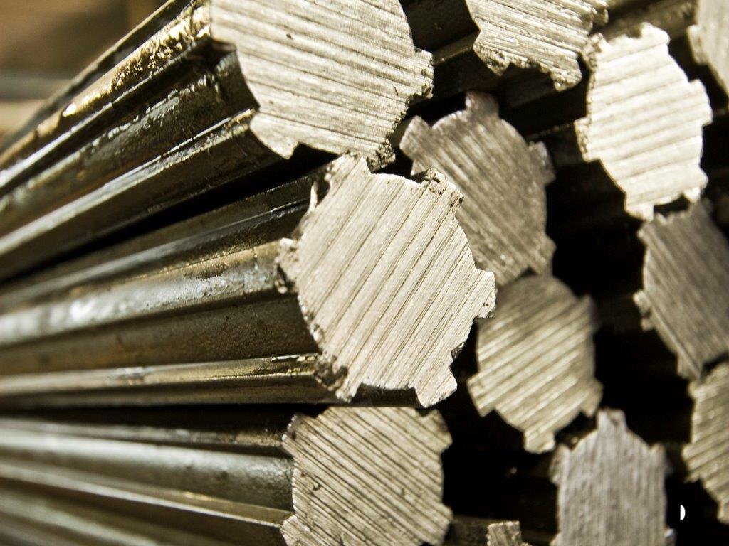 fotografia industriale dettaglio barre acciaio
